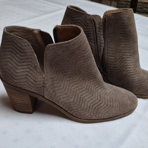 Lucky Brand  Textured Brown/Tan Ankle Booties Sz 6.5 EXC COND